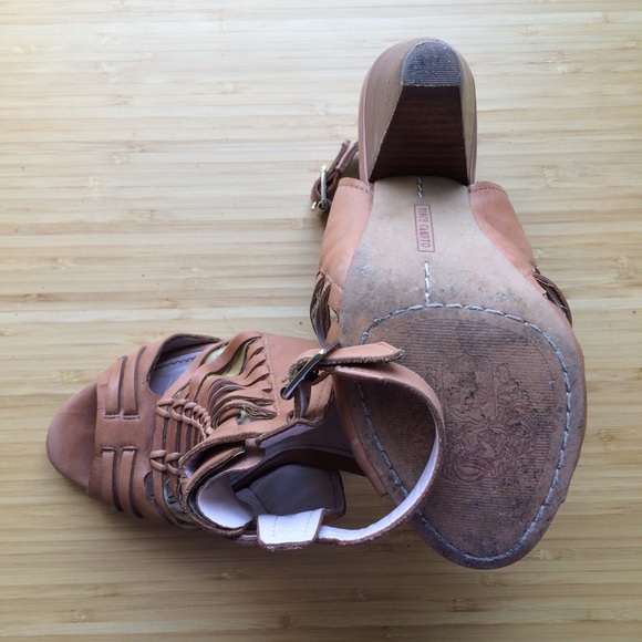 🟣 2/$10 Vince Camuto Effel Sandal - Fudge (4.5) - Picture 12 of 12